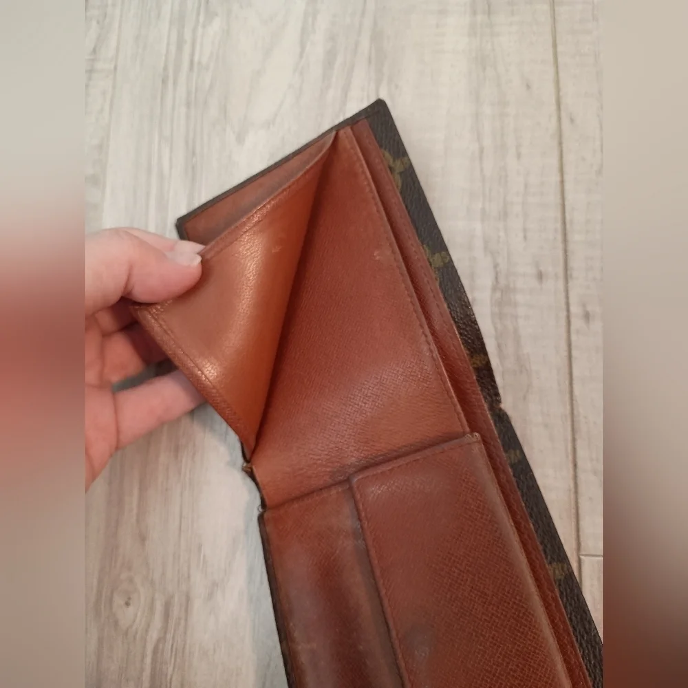 Authentic Louis Vuitton Multiple Wallet Monogram Canvas